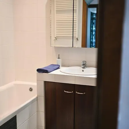 Dwa Oddzielne Pry Metro Kondratowicza *